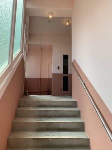 内装工事の施工写真（階段）